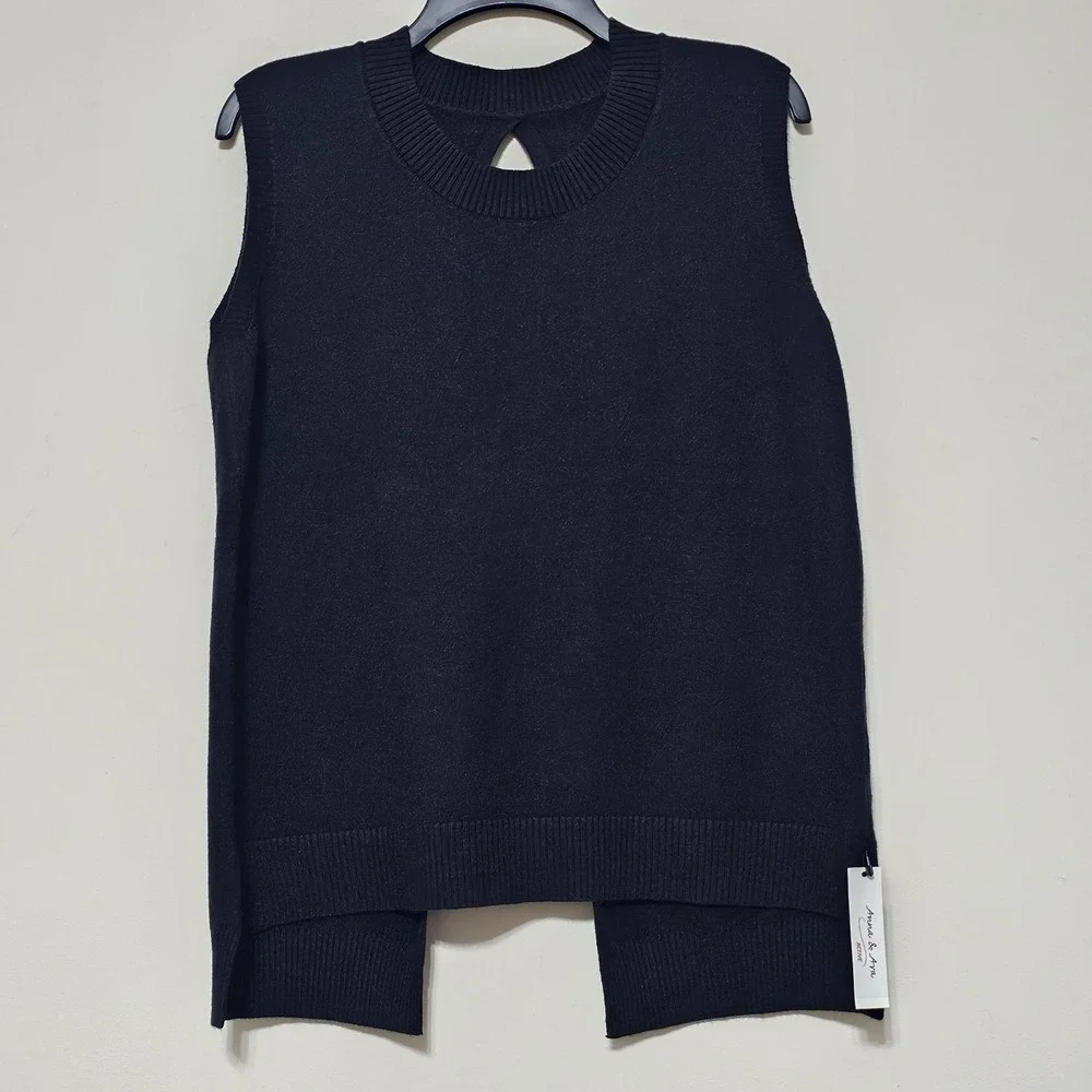 Anna & Ava Sweater Top Vest Small/Medium Black Sleeveless‎ Open Back 1082
